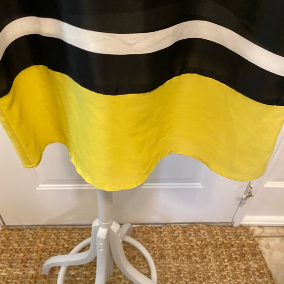 COLLECTIVE CONCEPTS Stripe Color Block Sleeveless Top Tank M - Picture 5 of 6